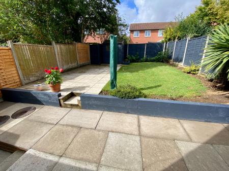 3 bedroom Semi-detached house for sale in Worcester Road, Grantham, NG31
