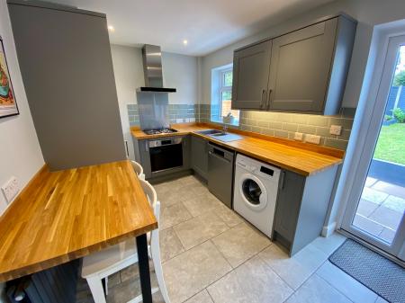 3 bedroom Semi-detached house for sale in Worcester Road, Grantham, NG31