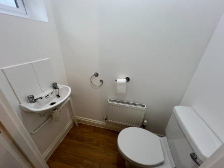 3 bedroom Town house to let in Claricoates Drive, Coddington, NG24