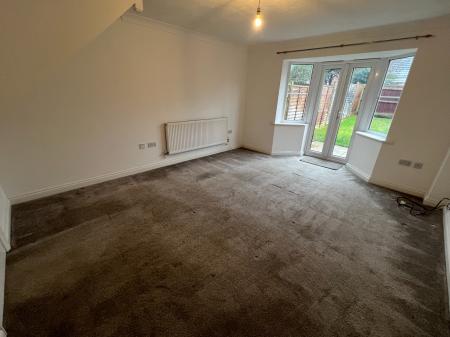 3 bedroom Town house to let in Claricoates Drive, Coddington, NG24