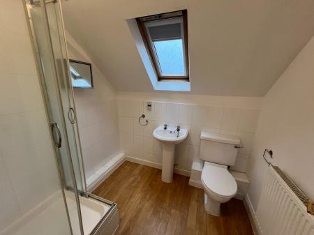 3 bedroom Town house to let in Claricoates Drive, Coddington, NG24