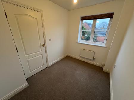 3 bedroom Town house to let in Claricoates Drive, Coddington, NG24