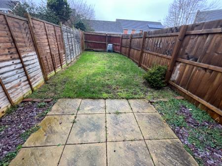 3 bedroom Town house to let in Claricoates Drive, Coddington, NG24