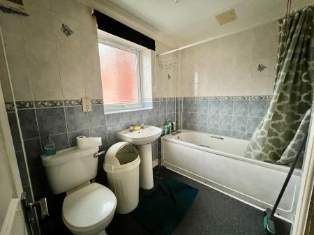 2 bedroom Flat for sale in University Court, Grantham, NG31