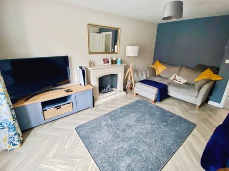 3 bedroom End of terrace house for sale in Watt Avenue, Colsterworth, Grantham, NG33