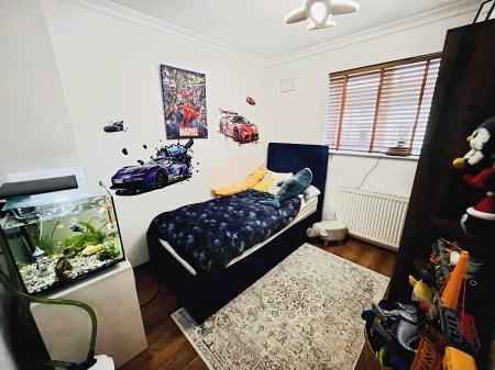 3 bedroom Semi-detached house for sale in Tennyson Avenue, Grantham, NG31