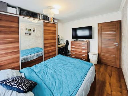 3 bedroom Semi-detached house for sale in Tennyson Avenue, Grantham, NG31