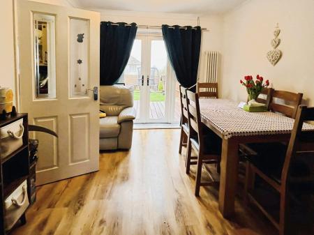 3 bedroom Semi-detached house for sale in Tennyson Avenue, Grantham, NG31