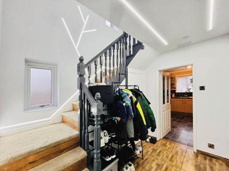 3 bedroom Semi-detached house for sale in Tennyson Avenue, Grantham, NG31