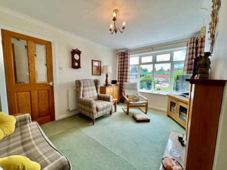 3 bedroom Semi-detached house for sale in Cold Harbour Lane, Grantham, NG31