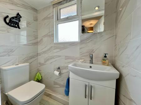 3 bedroom Semi-detached house for sale in Cold Harbour Lane, Grantham, NG31