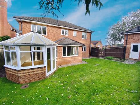 4 bedroom Detached house for sale in Lindisfarne Way, Grantham, NG31
