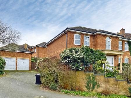 4 bedroom Detached house for sale in Lindisfarne Way, Grantham, NG31