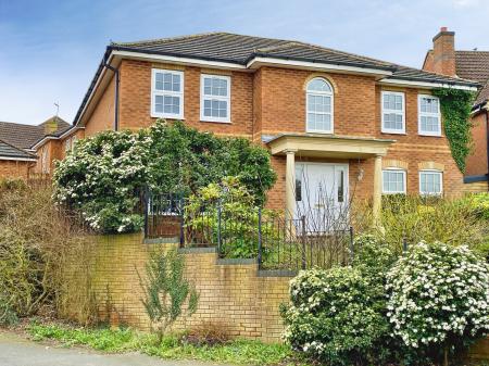 4 bedroom Detached house for sale in Lindisfarne Way, Grantham, NG31
