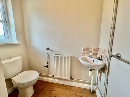 4 bedroom Detached house for sale in St. Mellion Drive, Grantham, NG31