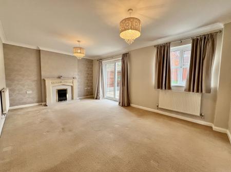 4 bedroom Detached house for sale in St. Mellion Drive, Grantham, NG31