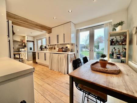 3 bedroom Semi-detached house for sale in First Avenue, Grantham, NG31