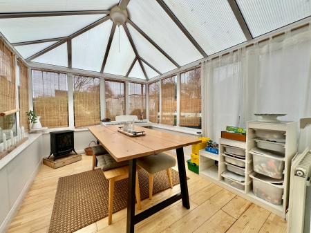 3 bedroom Semi-detached house for sale in First Avenue, Grantham, NG31