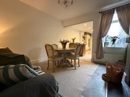 3 bedroom Terraced House for sale in Houghton Road, Grantham, Grantham, NG31