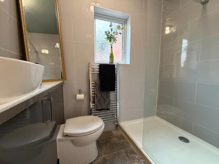 3 bedroom Terraced House for sale in Houghton Road, Grantham, Grantham, NG31