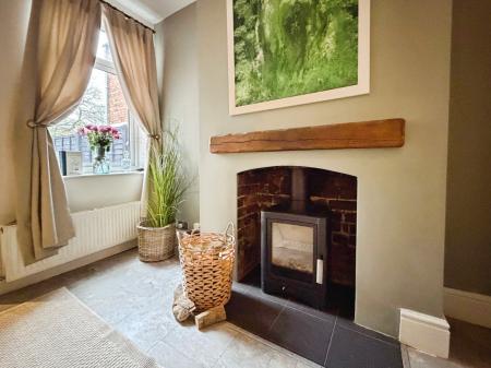 3 bedroom Terraced House for sale in Houghton Road, Grantham, Grantham, NG31