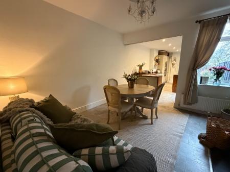 3 bedroom Terraced House for sale in Houghton Road, Grantham, Grantham, NG31