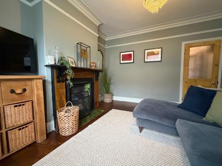 3 bedroom Terraced House for sale in Houghton Road, Grantham, Grantham, NG31