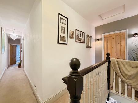 3 bedroom Terraced House for sale in Houghton Road, Grantham, Grantham, NG31