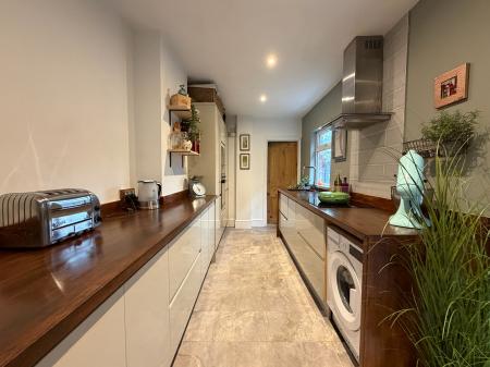 3 bedroom Terraced House for sale in Houghton Road, Grantham, Grantham, NG31