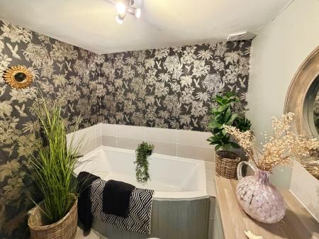 3 bedroom Terraced House for sale in Houghton Road, Grantham, Grantham, NG31