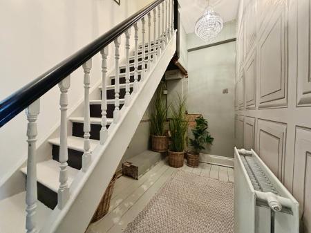 3 bedroom Terraced House for sale in Houghton Road, Grantham, Grantham, NG31