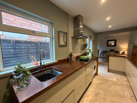 3 bedroom Terraced House for sale in Houghton Road, Grantham, Grantham, NG31