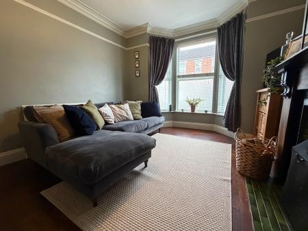 3 bedroom Terraced House for sale in Houghton Road, Grantham, Grantham, NG31