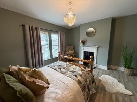 3 bedroom Terraced House for sale in Houghton Road, Grantham, Grantham, NG31