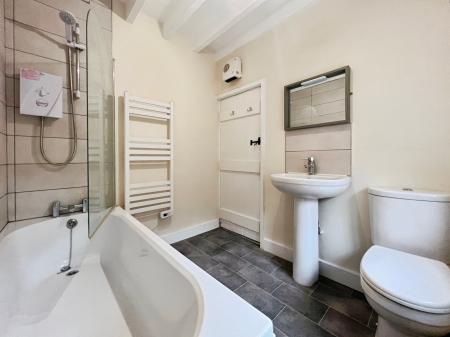 3 bedroom Semi-detached house to let in Sandbeck Cottages, Stragglethorpe, Grantham, LN5