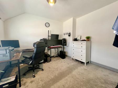 2 bedroom Terraced House for sale in Kingston Avenue, Grantham, Grantham, NG31