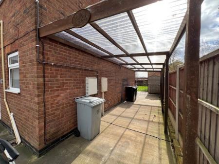 2 bedroom Semi-detached house to let in Chelmsford Drive, Grantham, Grantham, NG31