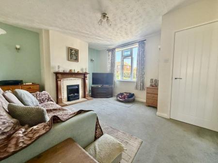 2 bedroom Terraced House for sale in The Drift, Barrowby, Grantham, NG32