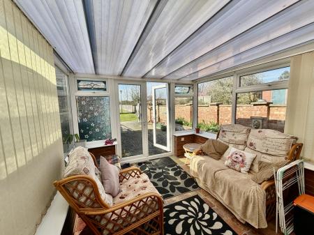 2 bedroom Terraced House for sale in The Drift, Barrowby, Grantham, NG32