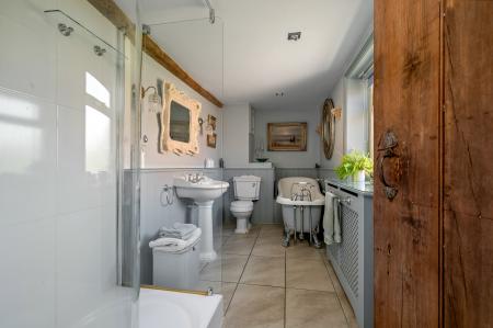 6 bedroom Detached house for sale in Church Lane, Brandon, Grantham, NG32