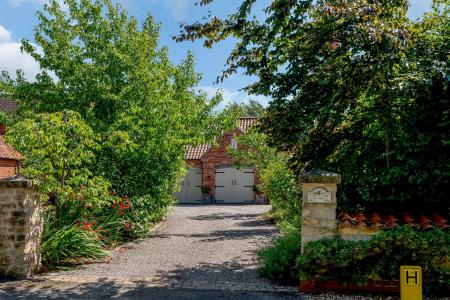 6 bedroom Detached house for sale in Church Lane, Brandon, Grantham, NG32