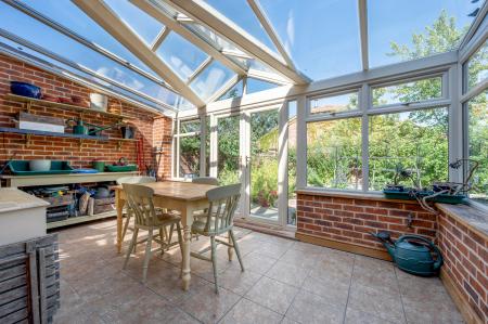 6 bedroom Detached house for sale in Church Lane, Brandon, Grantham, NG32