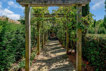 6 bedroom Detached house for sale in Church Lane, Brandon, Grantham, NG32