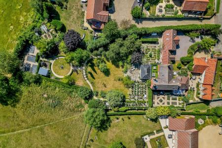 6 bedroom Detached house for sale in Church Lane, Brandon, Grantham, NG32