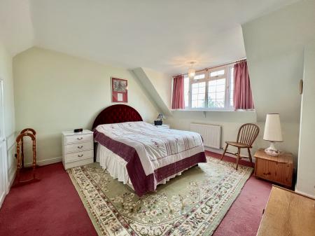 3 bedroom Detached house for sale in Park Road, Allington, Grantham, NG32