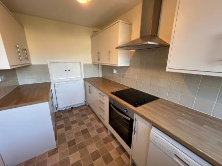 3 bedroom Detached house to let in Hedgefield Road, Barrowby, Barrowby, Grantham, NG32