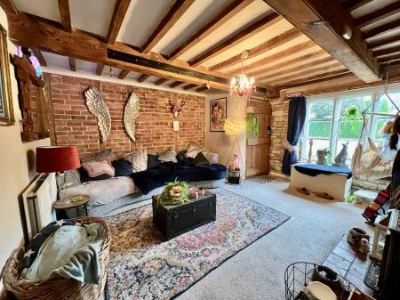 2 bedroom Cottage for sale in High Road, Londonthorpe, Grantham, NG31