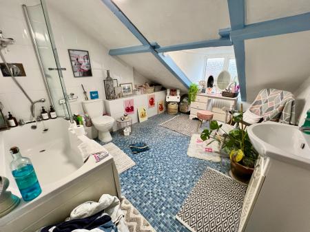 2 bedroom Cottage for sale in High Road, Londonthorpe, Grantham, NG31