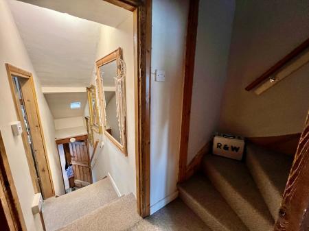 2 bedroom Cottage for sale in High Road, Londonthorpe, Grantham, NG31