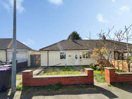2 bedroom Bungalow for sale in Gorse Road, Grantham, NG31